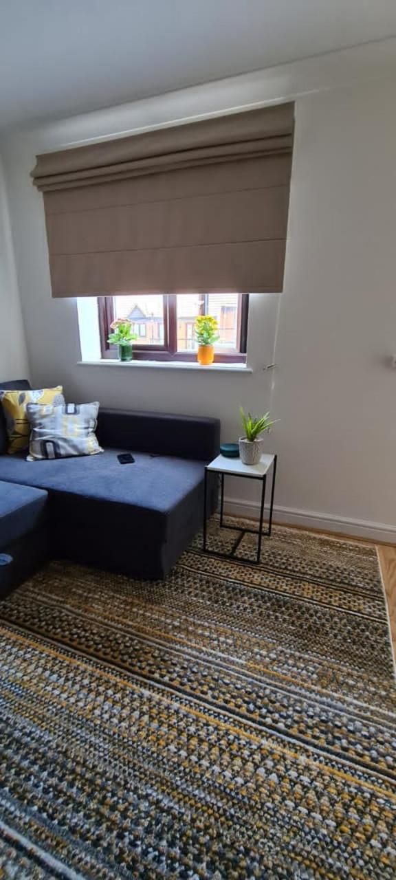 Lovely 2 Bedroom Flat With Free Parking New Southgate Eksteriør bilde